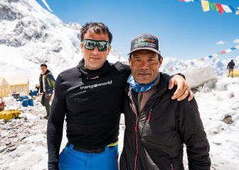 Alex Txikon se retira del Everest