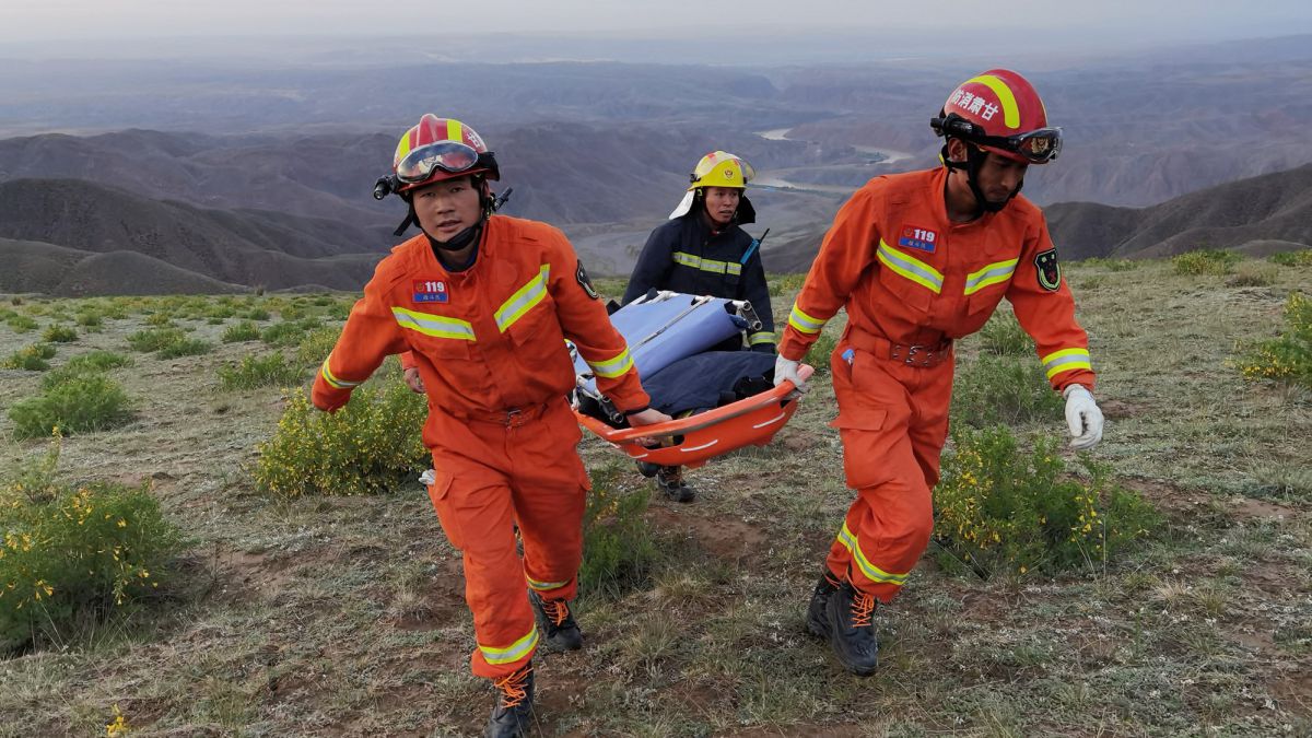 21 people die of cold in a mountain race in China