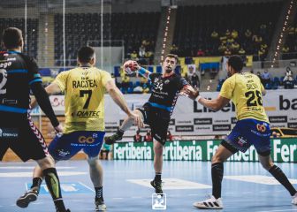 La defensa del Bidasoa patina ante los 44 años de Herrero Lon