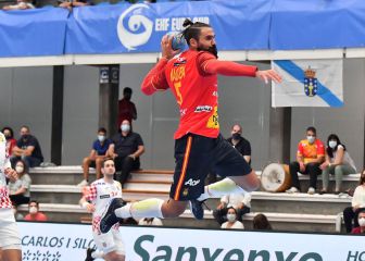 Los Hispanos se lo ponen difícil a Jordi Ribera para los descartes