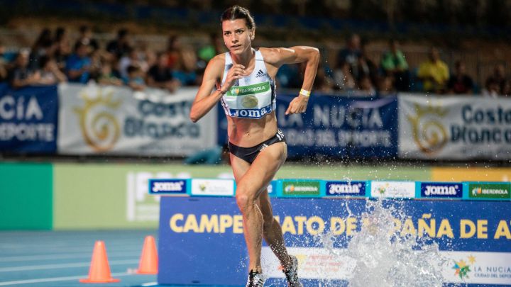 La atleta española Irene Sánchez-Escribano, durante una competición.