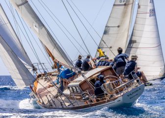 Yanira y Fjord III triunfan en la Puig Vela Clàssica
