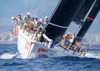 El ‘Aifos 500’ salva un día inestable de viento y sin el Rey