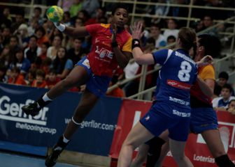 Nely Carla Alberto anuncia su despedida como jugadora