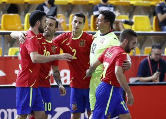 España repite victoria a medio gas ante Uzbekistán