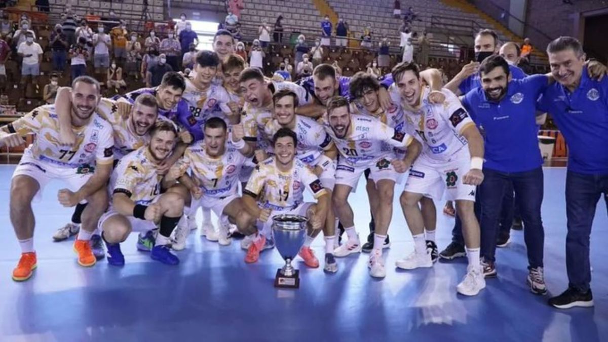 BALONMANO El Ademar mantiene el título de campeón Castilla y León - Vimarsana News