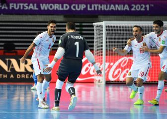 Adolfo lidera el gran debut de España en el Mundial