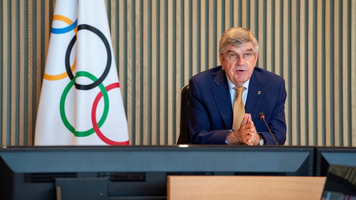 El presidente del COI Thomas Bach, durante una reunión telemática de la directiva del Comité Olímpico Internacional.
