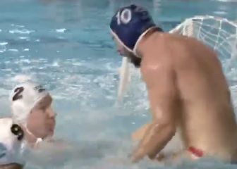 Lío en la Champions de waterpolo: última jugada, pelea y... ¡vuelcan la portería!