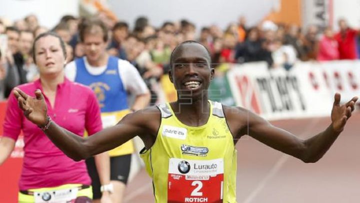 Rotich y Memuye se imponen en la Maratón de París