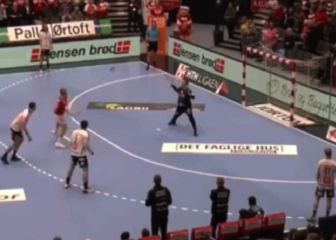 ¡No puede ser! El Panenka llega al balonmano y deja a todos los que lo ven alucinados