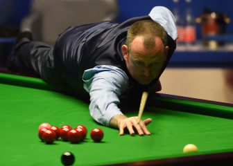 Un triple campeón del mundo de snooker se duerme en plena partida