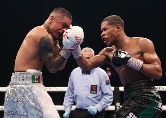 Haney cumple sin convencer: gana a Díaz y reta a Kambosos