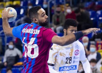 Un Barça coral arrolla a un Ademar en caída libre