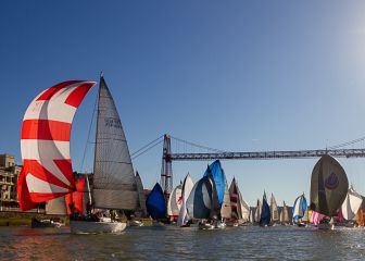 El 'Akelarre' de Guibert gana la emblemática Regata del Gallo