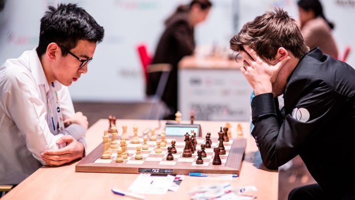 Carlsen cede la corona ante un joven de 17 años: "El reglamento es estúpido"