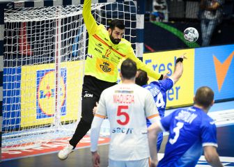 España también gana sin brillo