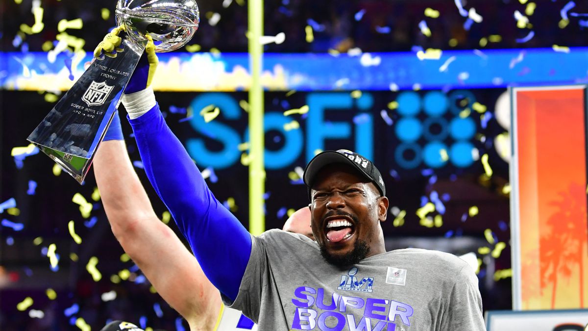 How much money does a player earn for winning the Super Bowl?