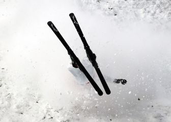 Dura caída de Kong Fanyu en la final de esquí acrobático
