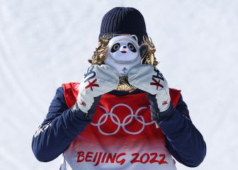 Anna Gasser luce su Bing Dwen Dwen