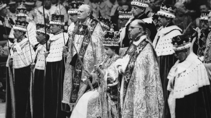 Repasamos los 15 momentos históricos de la Reina Isabel II