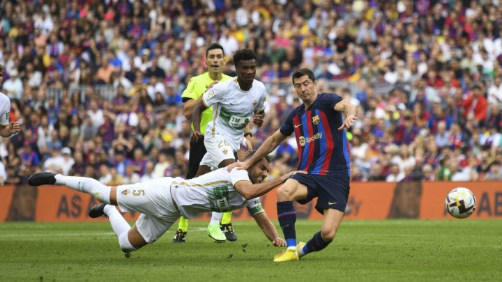 Barcelona - Elche, la expulsión y todos los goles en imágenes