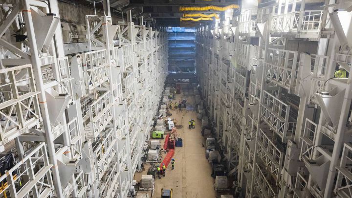 Así se encuentra el interior y la fachada del Bernabéu