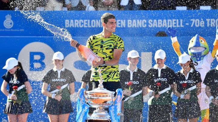 La alegría de Alcaraz, bicampeón en Barcelona, en imágenes
