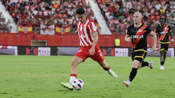 Jugadores que han vestido la camiseta del Almería y Real Madrid