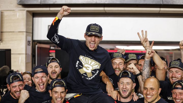 Verstappen es tricampeón en el esprint más caótico y divertido
