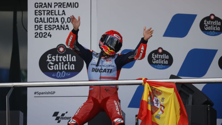 La celebración de Marc Márquez en su vuelta al podio