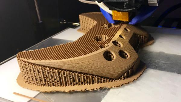 Así es el mando de Xbox One construido con madera - MeriStation