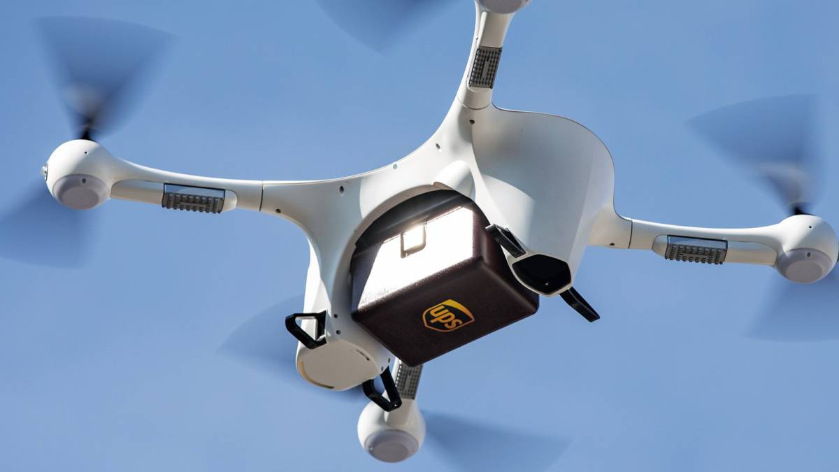 UPS ya reparte a domicilio medicamentos con drones en los Estados Unidos -