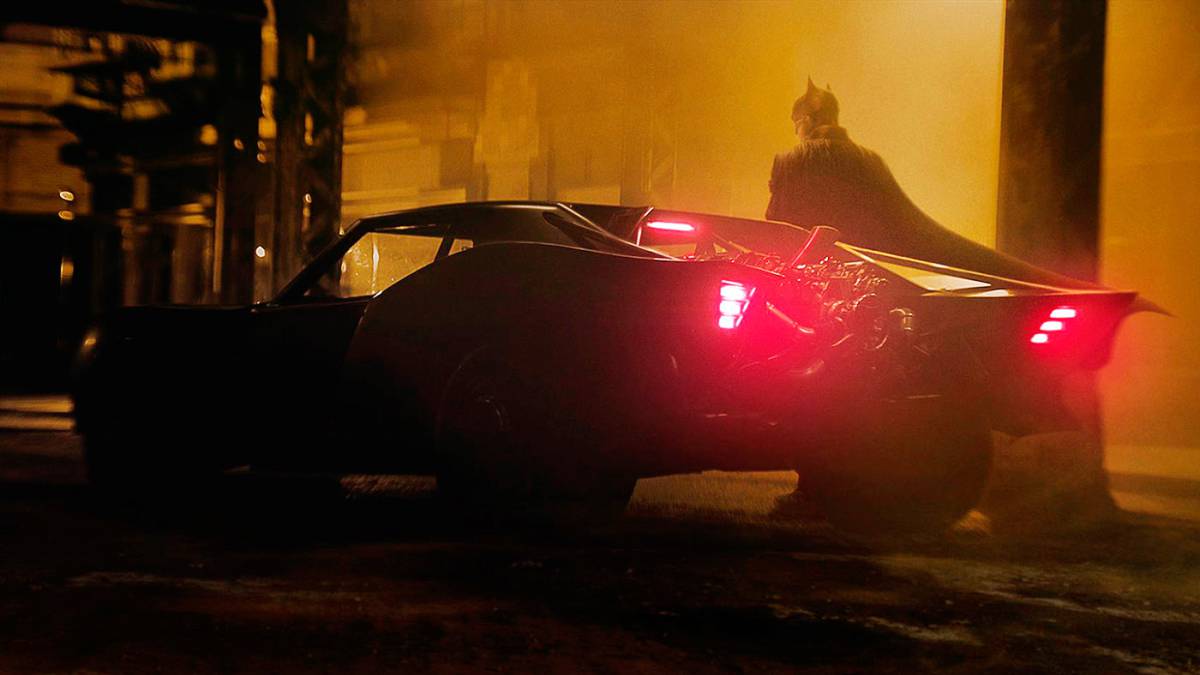 The Batman: primeras imágenes oficiales del Batmóvil junto a Batman -  MeriStation