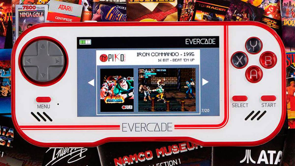 Evercade, la nueva consola portátil retro con cartuchos, ya tiene fecha en España