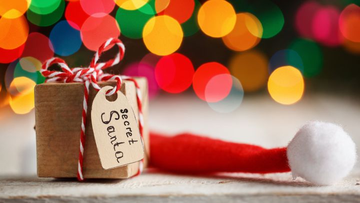 Cómo hacer un sorteo del amigo invisible en Navidad: mejores apps y webs