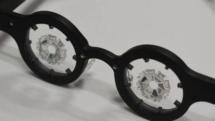 Inventan unas gafas 'smart' que elimina la miopía sin cirugía en Japón