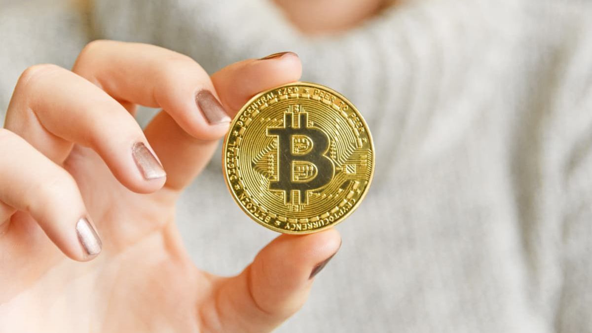 bitcoin kaina vėl kris alternatyva monetų bazei