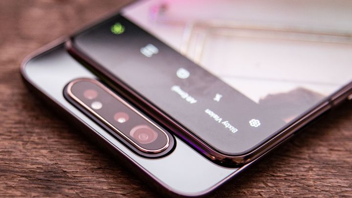 Xiaomi patenta un móvil con cámara 'invisible' y rotatoria