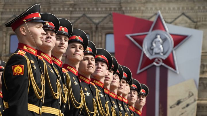 Hackean las cadenas de TV rusas con mensajes anti-guerra en pleno discurso de Putin