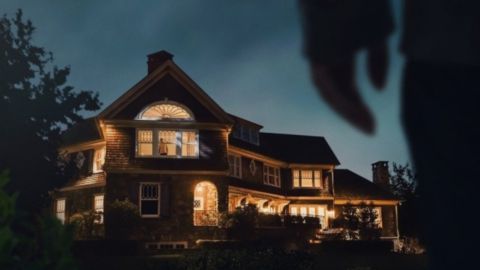 El Vigilante, la nueva serie de terror y misterio de Netflix, celebra su fecha de estreno con un inquietante tráiler