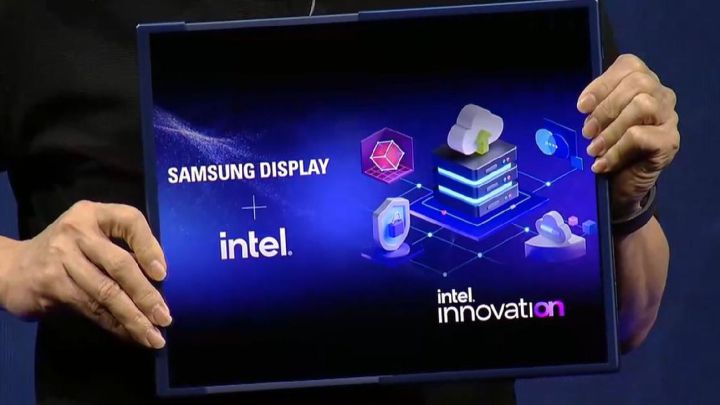 Samsung muestra su primera pantalla OLED desplegable
