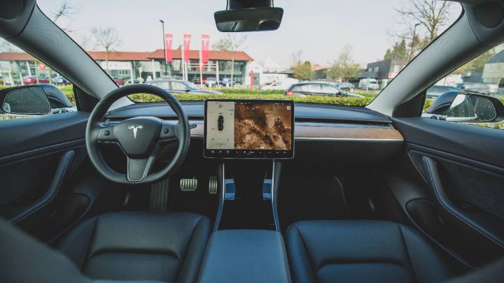 El Autopilot le pasa factura a Tesla: condenada por publicidad engañosa
