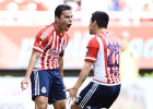 Las Chivas ganan esperanza y pierden a Marco Fabián