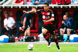 Chicharito jugó 15 minutos en la goleada del Leverkusen