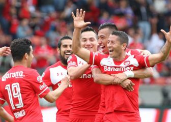 El golazo de Esquivel apaga la rebelión de los Gallos