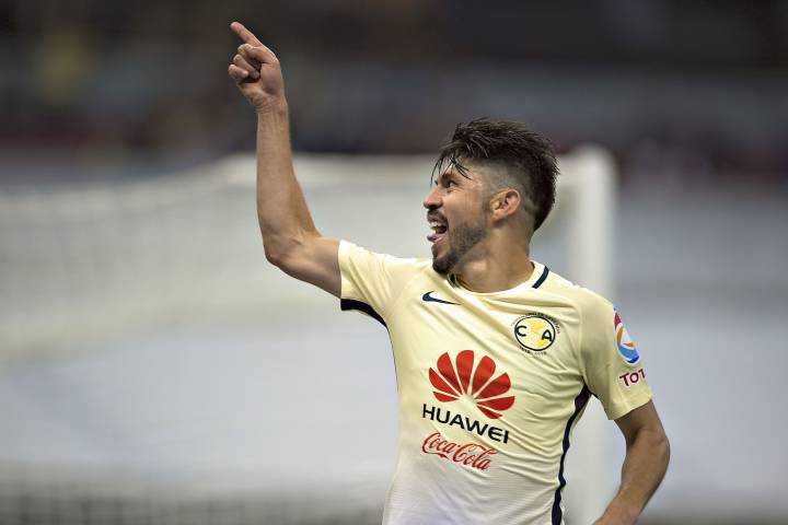 América golea a Toluca en el Azteca con triplete de Peralta