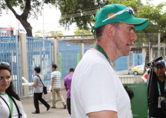 Castillo arremete contra atletas mexicanos