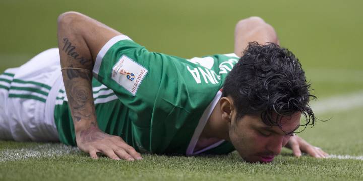'Tecatito' Corona, baja de la Selección Mexicana por lesión