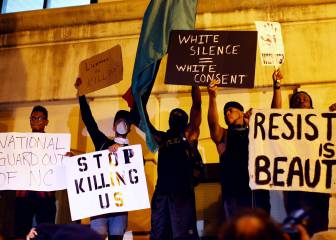 Charlotte, Jordan, Newton y la tensión racial que la ahoga